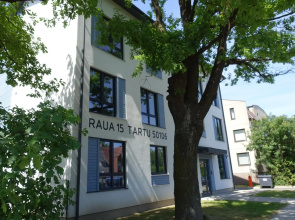 Raua 15 Apartment