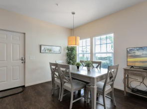 Lucaya Village Resort - 4 Bed 3 Bath Townhouse