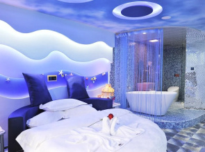 Eaka Hotel