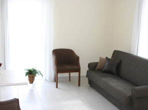 Mackenzie Beach Hotel & Apartments