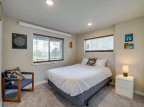 Modern Blaine Vacation Rental, 33 Mi to Vancouver!