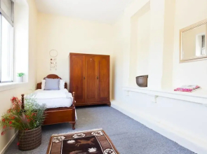 WB319 Chatswood Charmer-Roomy 3 Bed Apartment