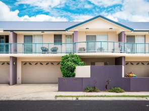 Driftwood - Modern Townhouse