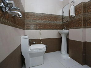 Simran Palace Hotel by OYO Rooms