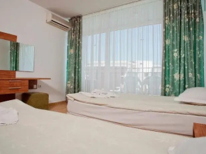 Charis Apart at Sun Village Complex close to the Beach