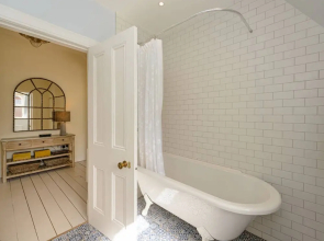 Forthview - Traditional 2 Bedroom Apartment