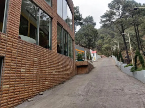 Wood Creek Resort & Spa Kasauli