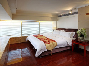 South & North International Apartment