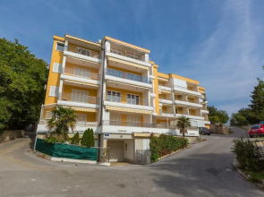 Apartment Lola