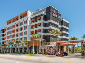 Comfort Suites Fort Lauderdale Airport & Cruise Port