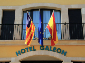 Apartments Galeon Suites