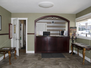 Best Budget Inn and Suites