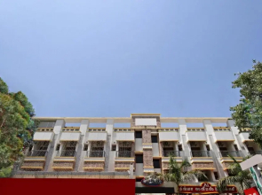 Aar Royal Residency By OYO Rooms