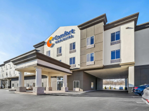 Comfort Inn & Suites Plainville-Foxboro
