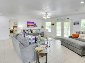 Lakefront Hot Springs Condo w/ Private Boat Slip!