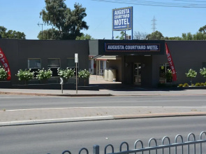 Augusta Courtyard Motel