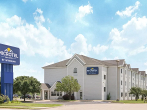 Microtel Inn & Suites by Wyndham Independence