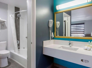 Quality Inn Near Hollywood Walk of Fame