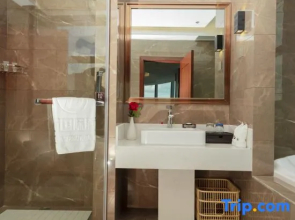 Xingyi Dibiao International Hotel