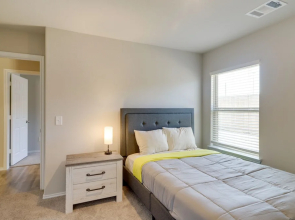 Brand New Spring Home < 1 Mi to Old Town!