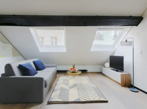 Le Marais Temple Apartment