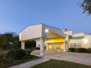 Days Inn by Wyndham San Antonio at Palo Alto