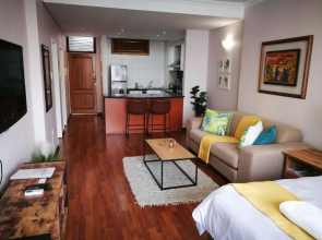 45 Lighthouse Mall Apartment