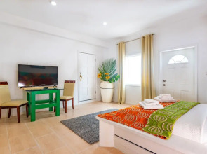 Studio 7 in Caprice Community
