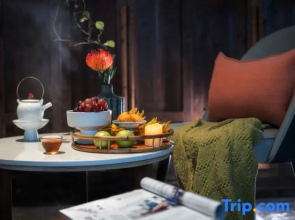 Shilily WeiYan Heritage Hot Spring Resort Hotel