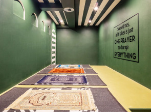 A-One New Wing Hotel