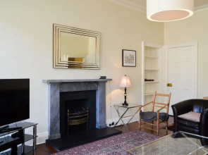 2 Bedroom Apartment in Edinburgh New Town