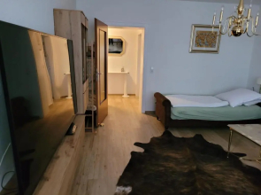 4. 5 min to HANNOVER MESSE FAIR GROUND PRETTY 2 ROOM APARTMENT