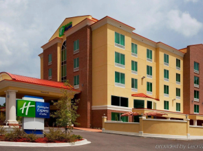 Holiday Inn Express & Suites Chaffee-Jacksonville West by IHG
