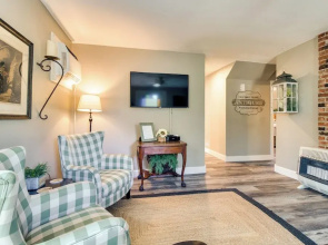 Updated Cotter Cottage: Walk to White River!