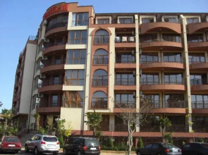 Pacific 3 Apartments