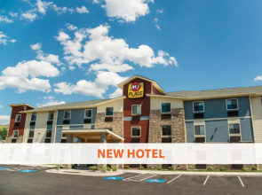 My Place Hotel - Midland