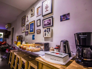 Don Moustache Hostel