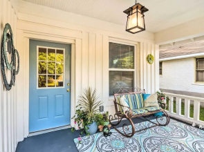 Remodeled Dtwn Hot Springs Home w/ Porch!