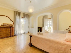 Villa - 6 Bedrooms with Pool and WiFi - 104371