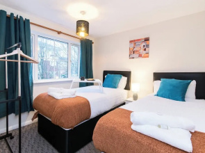Coventry 3bedroom With Private Garden & Parking