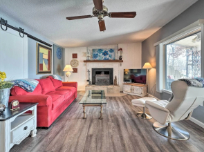 Lakefront Vacation Rental w/ Deck & 2 Docks!