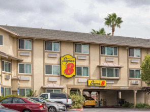 Super 8 Sacramento
