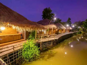 Baan​ Tonlamphu​ Pakpra