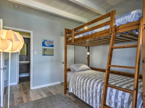 Remodeled Ventura Beach Home With Yard & Fire Pit!