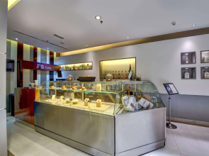 Howard Johnson Plaza By Wyndham Dubai Deira