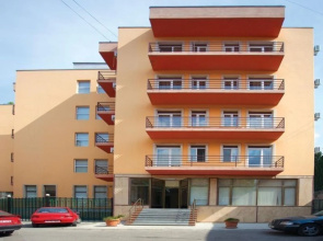Aristocrat Hotel