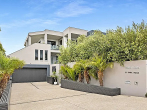 Bella Vista Heated Pool Spa With Stunning View