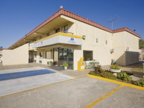OYO Hotel Tulsa International Airport