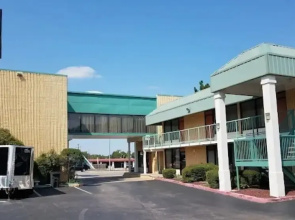 Executive Inn - Lawton