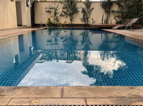 Classy modern studio with pool & gym on Riara Rd